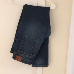 EUC Size 31 ankle Lucky Brand Charlie Skinny